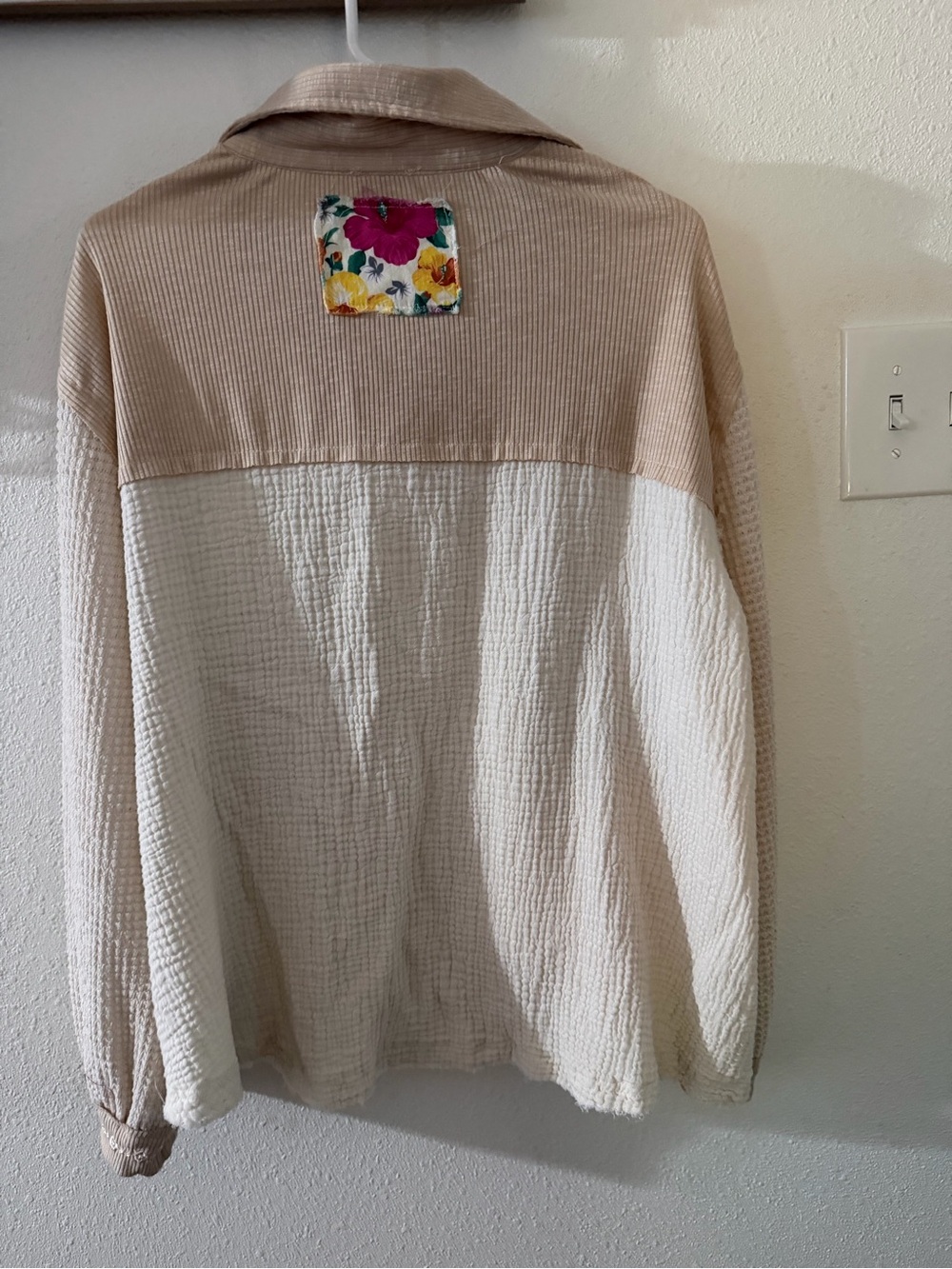 POL Cream Mixed Media Long-Sleeve Henley with Floral Patch Pockets - Picture 12 of 14